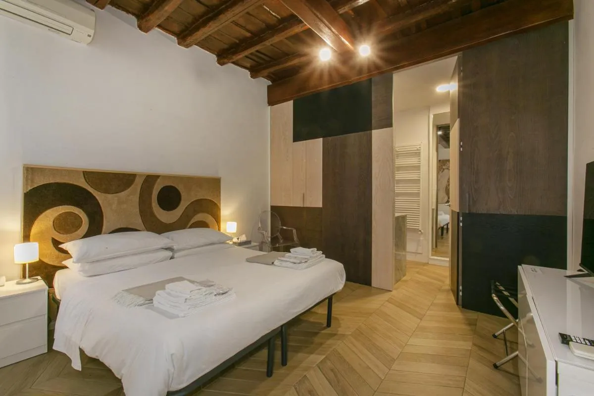 Image 6 of Trevi Little Palace #3