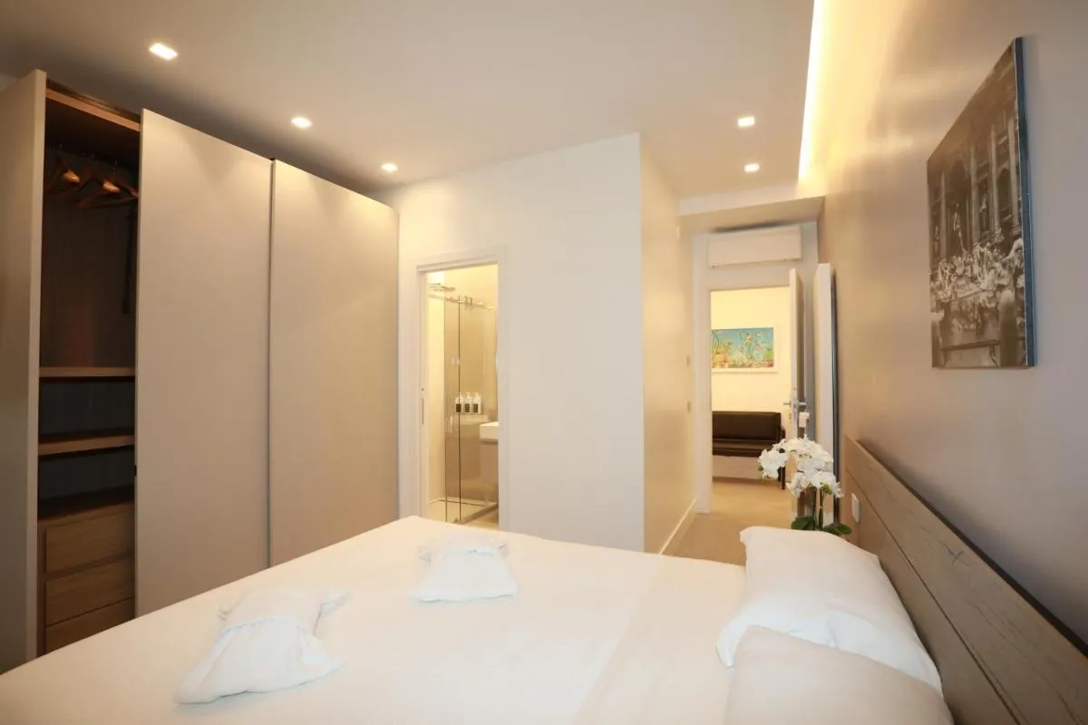 Image 4 of Unique Luxury Stay