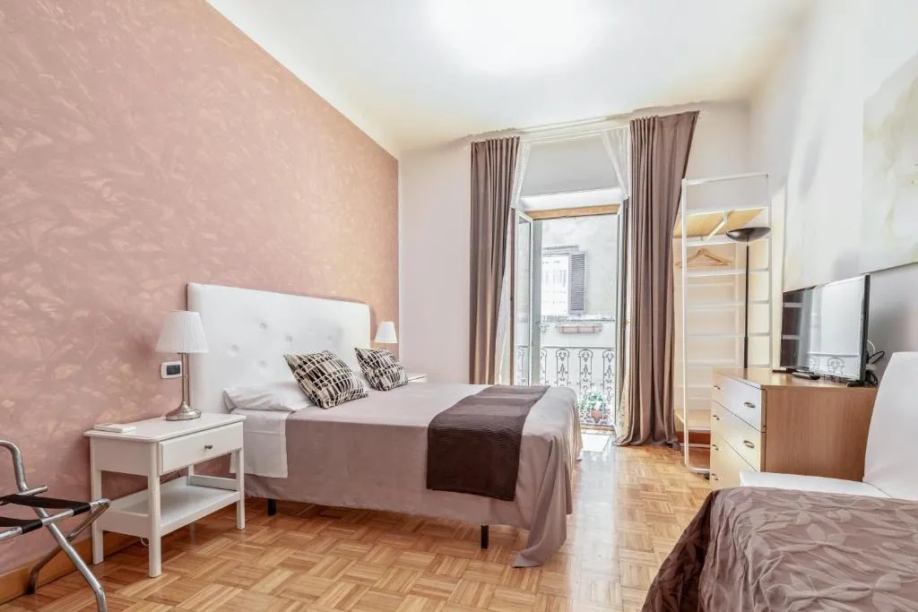 Image of Urbana Apartment Colosseum