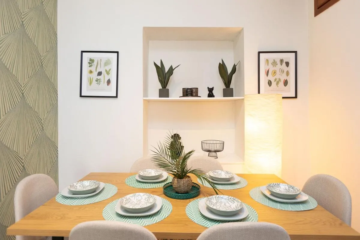 Image 3 of Vatican Flower Apartment