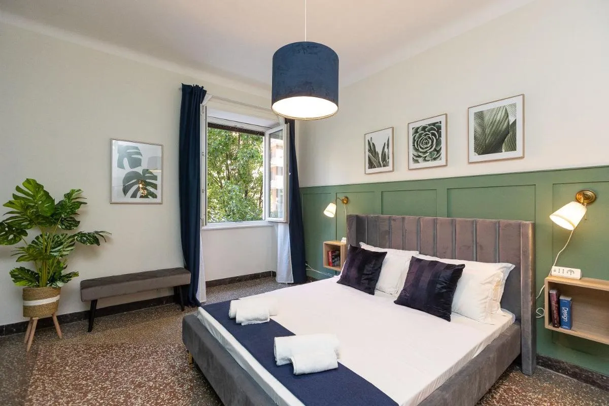Image 6 of Vatican Flower Apartment