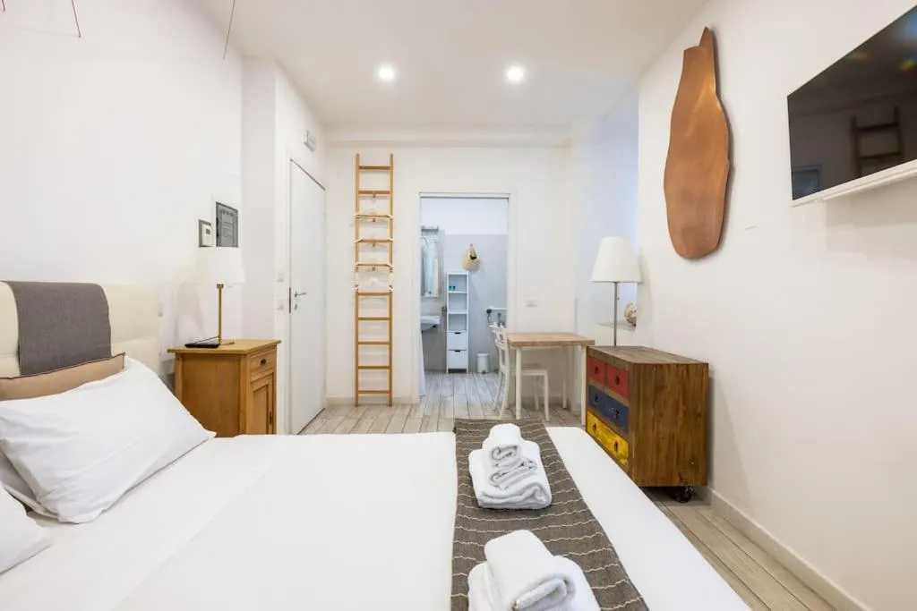 Image of Vatican Momahouse Luxury by Varental