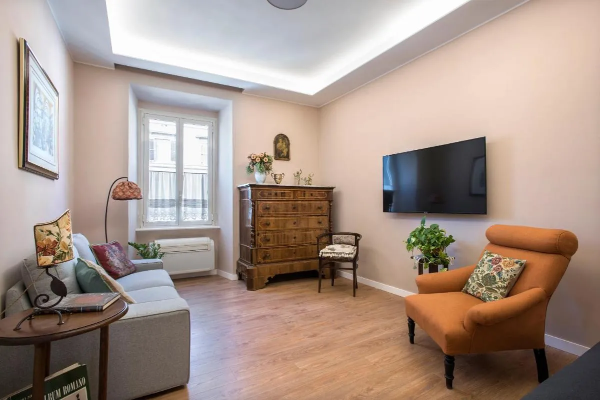 Image 4 of Vaticanestrome Elegant 4-Bedroom Apt in Central Rome Near Vatican-