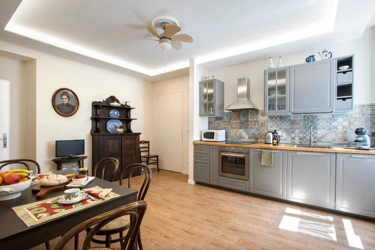 Image 3 of Vaticanestrome Elegant 4-Bedroom Apt in Central Rome Near Vatican-