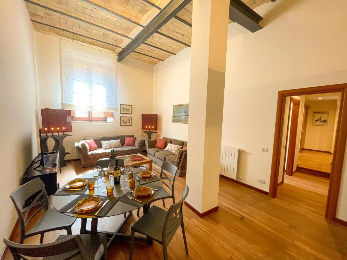 Image 3 of Velabro Luxury Loft