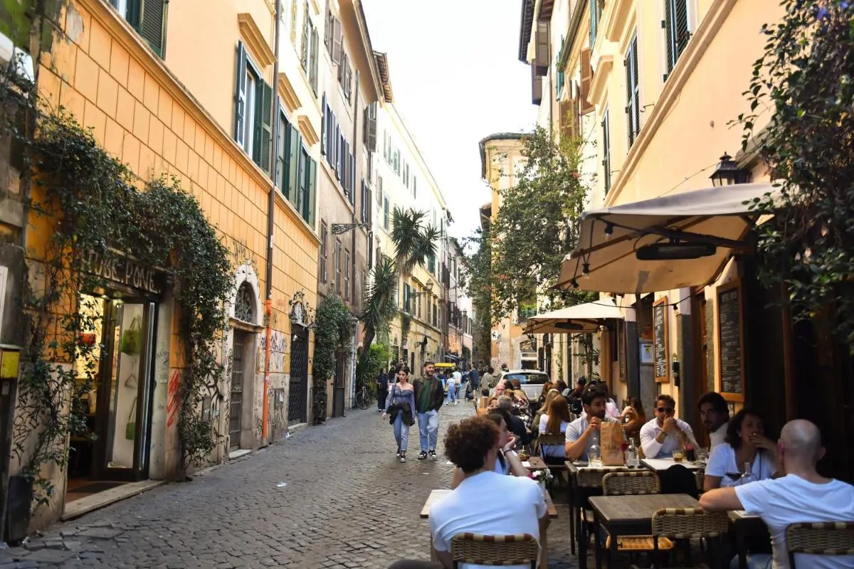 Image 2 of Vicomoro House Trastevere