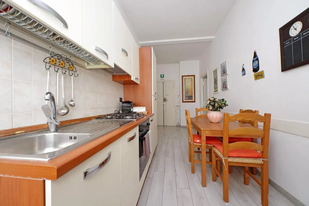 Image 3 of Victoria Apartment
