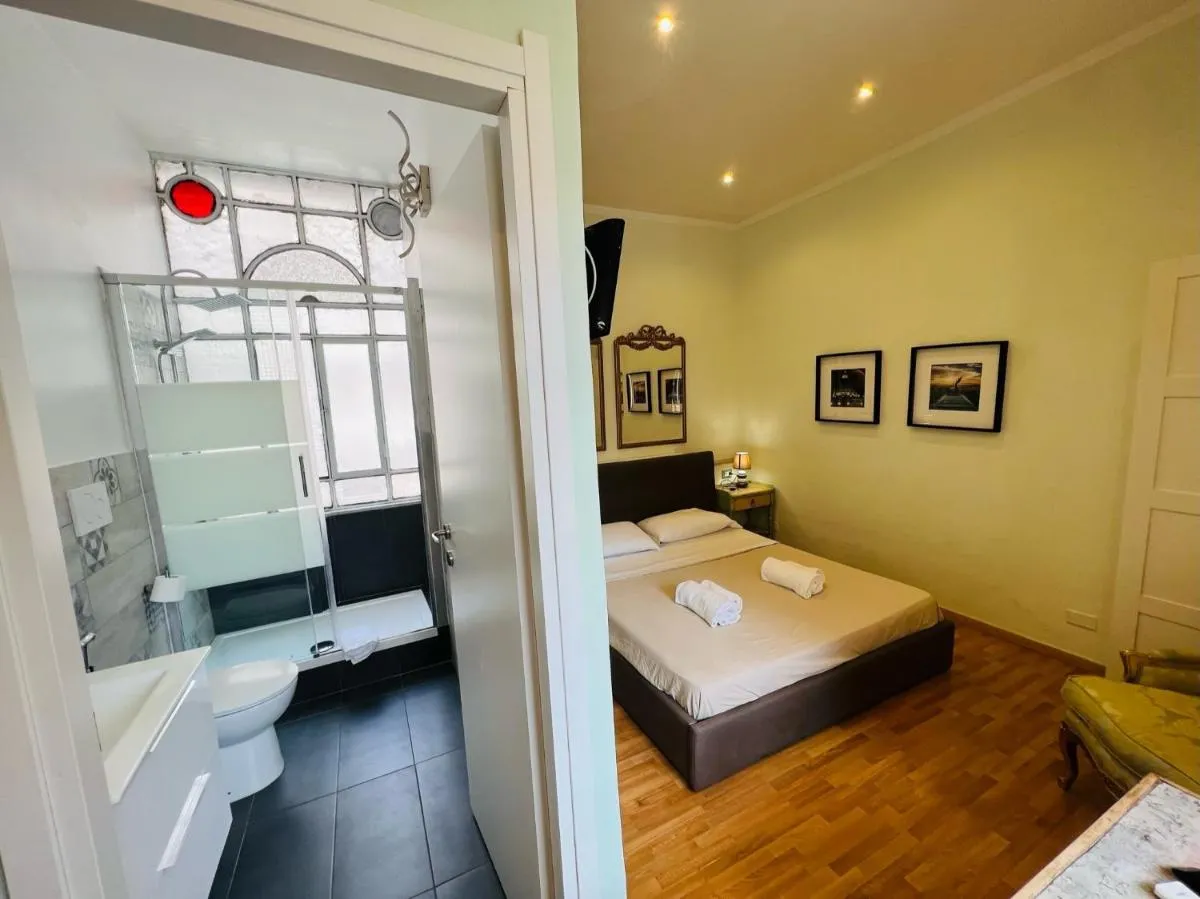 Image 2 of Virgilio Suite