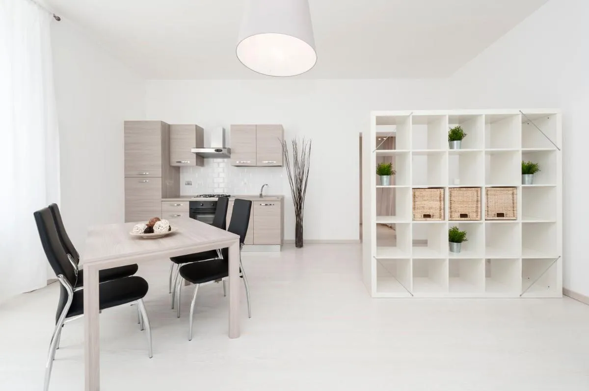 Image 3 of White Flat Termini