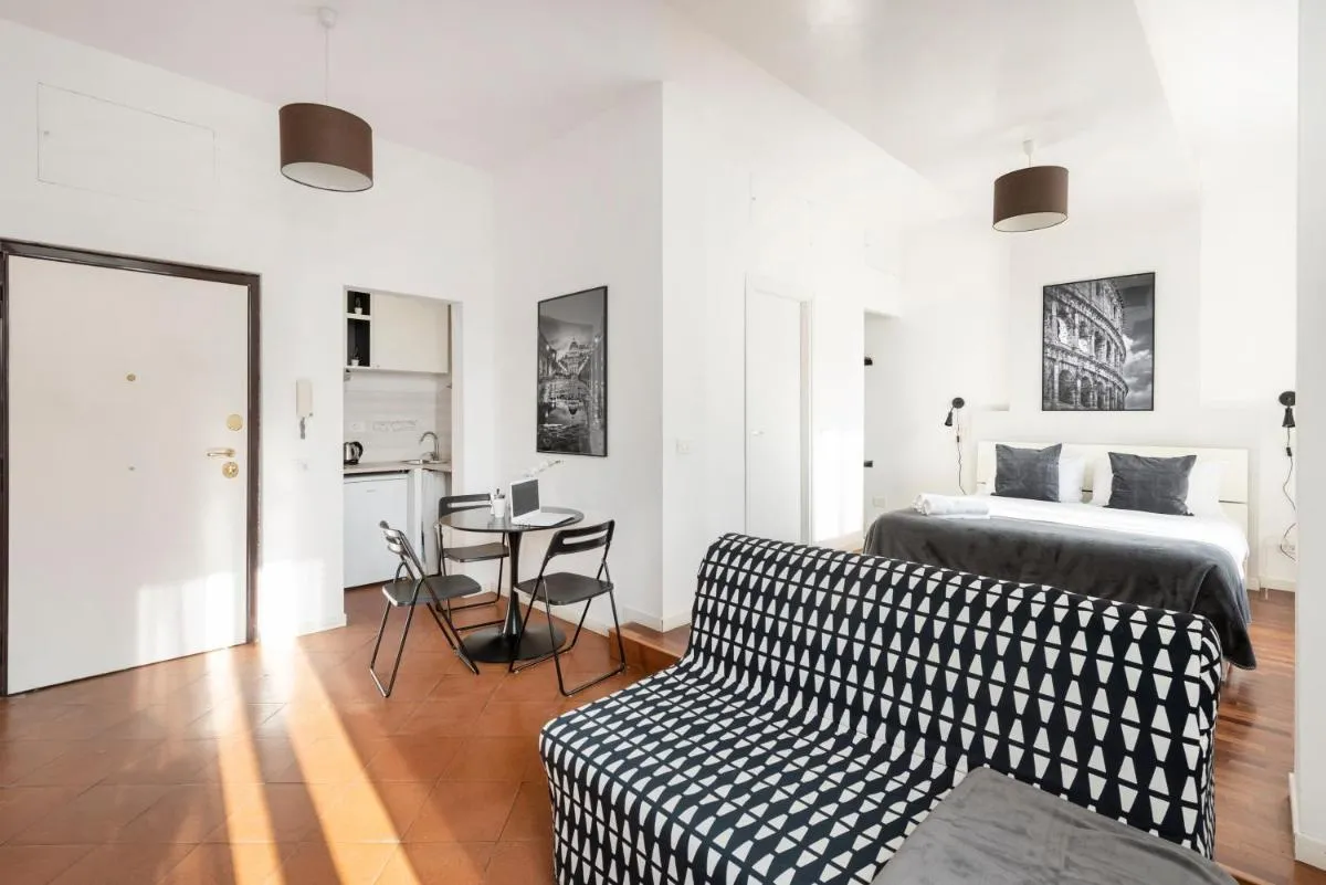 Image 1 of White Flat Termini
