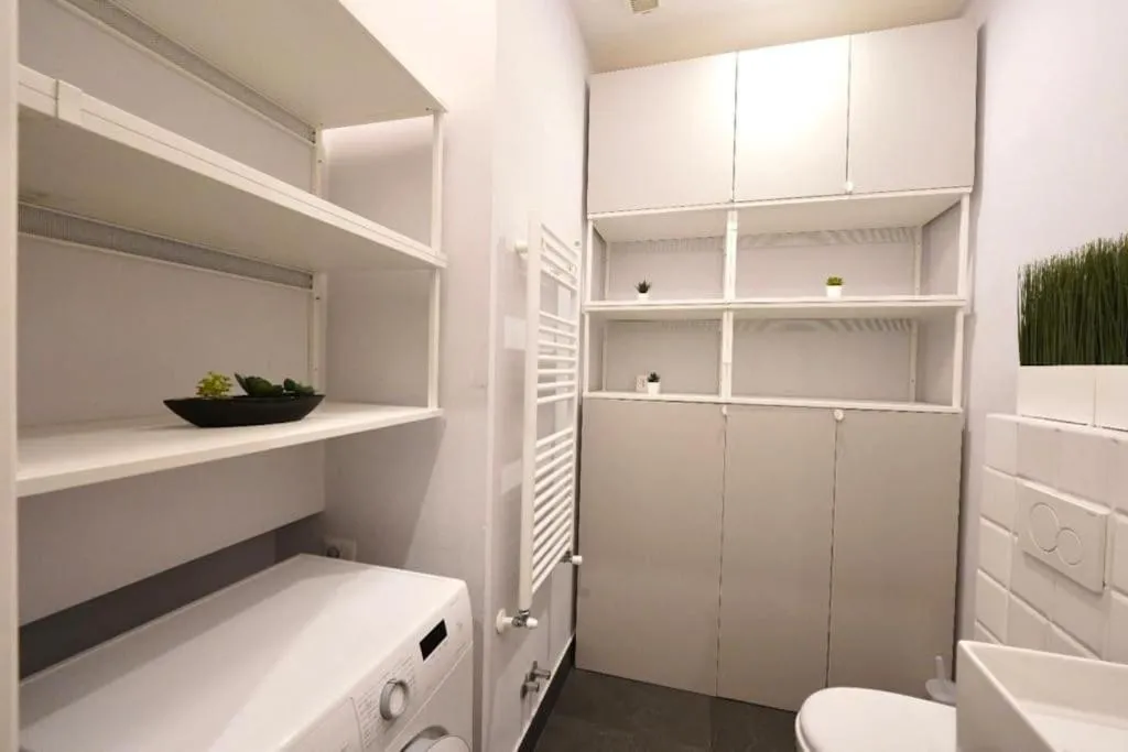 Image 5 of apartment near termini station