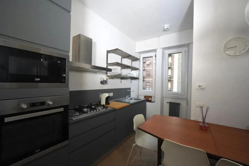 Image 6 of apartment near termini station