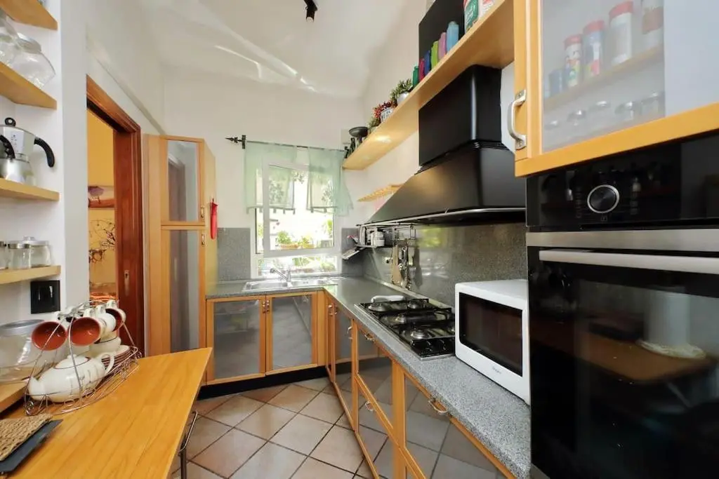 Image 3 of 3V Luxury Apartment by Hili