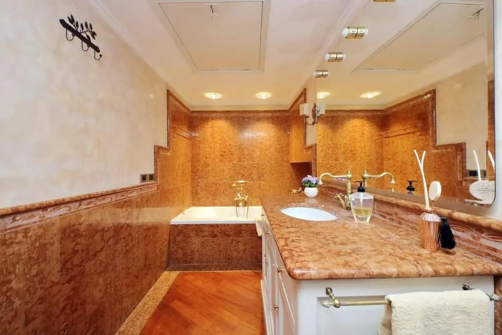 Image 2 of 3V Luxury Apartment by Hili