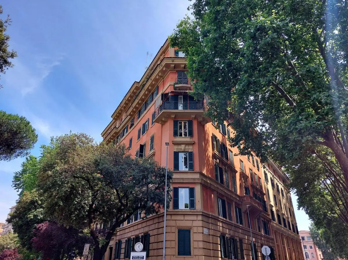 Image 5 of 4BNB – Luxury Mazzini Apartment