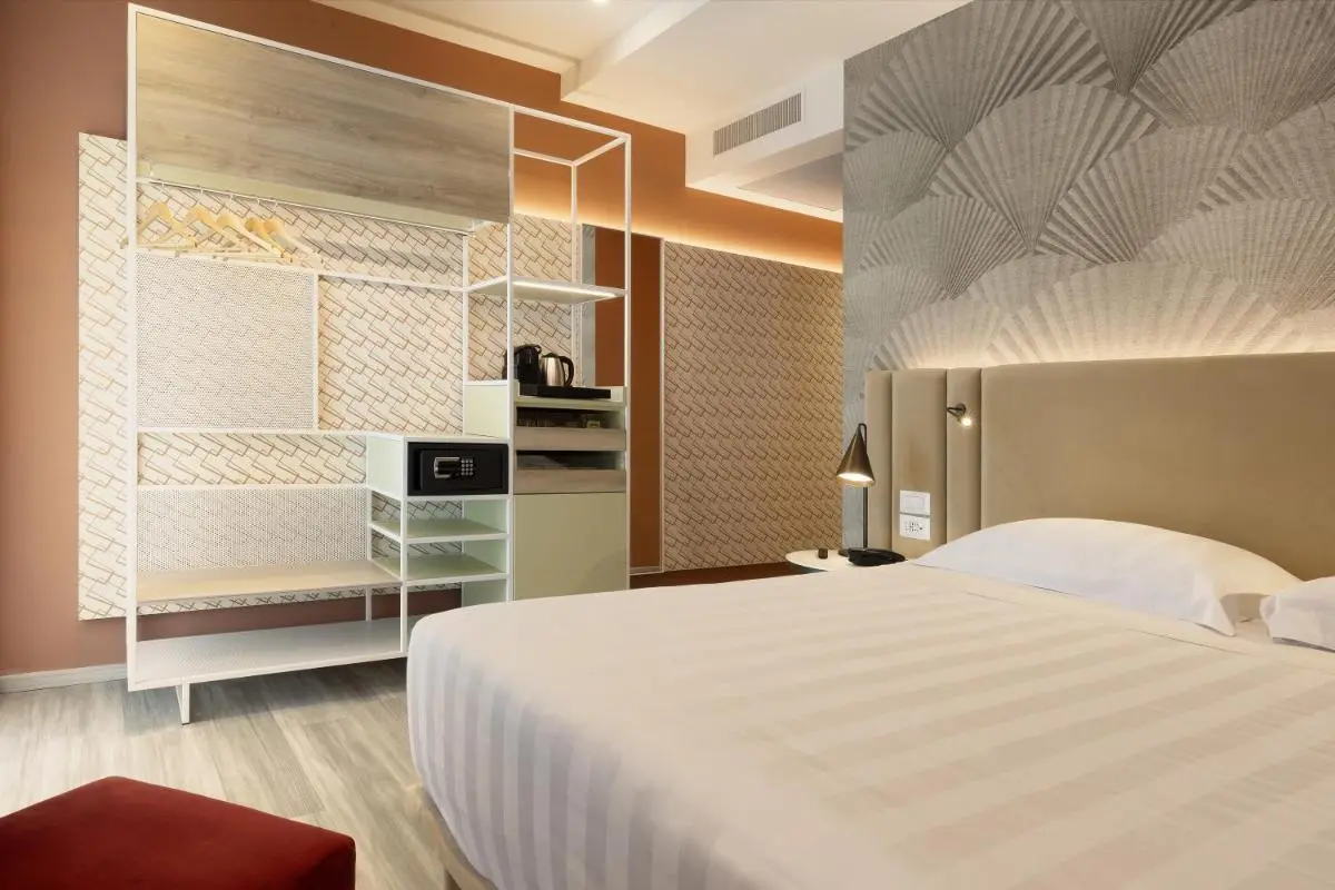 Image 1 of Adesso Hotel