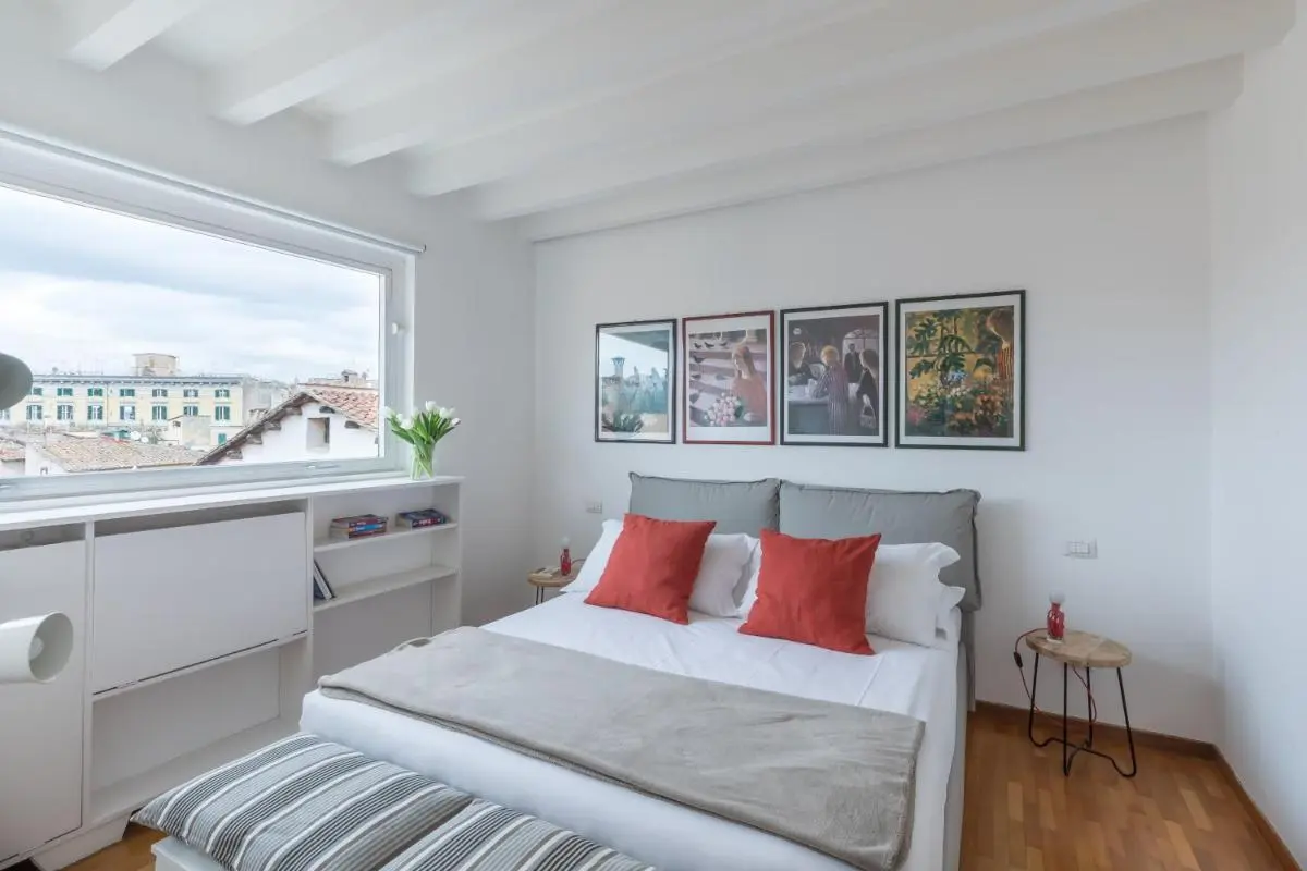 Image 1 of Amazing penthouse with private terrace in Trastevere