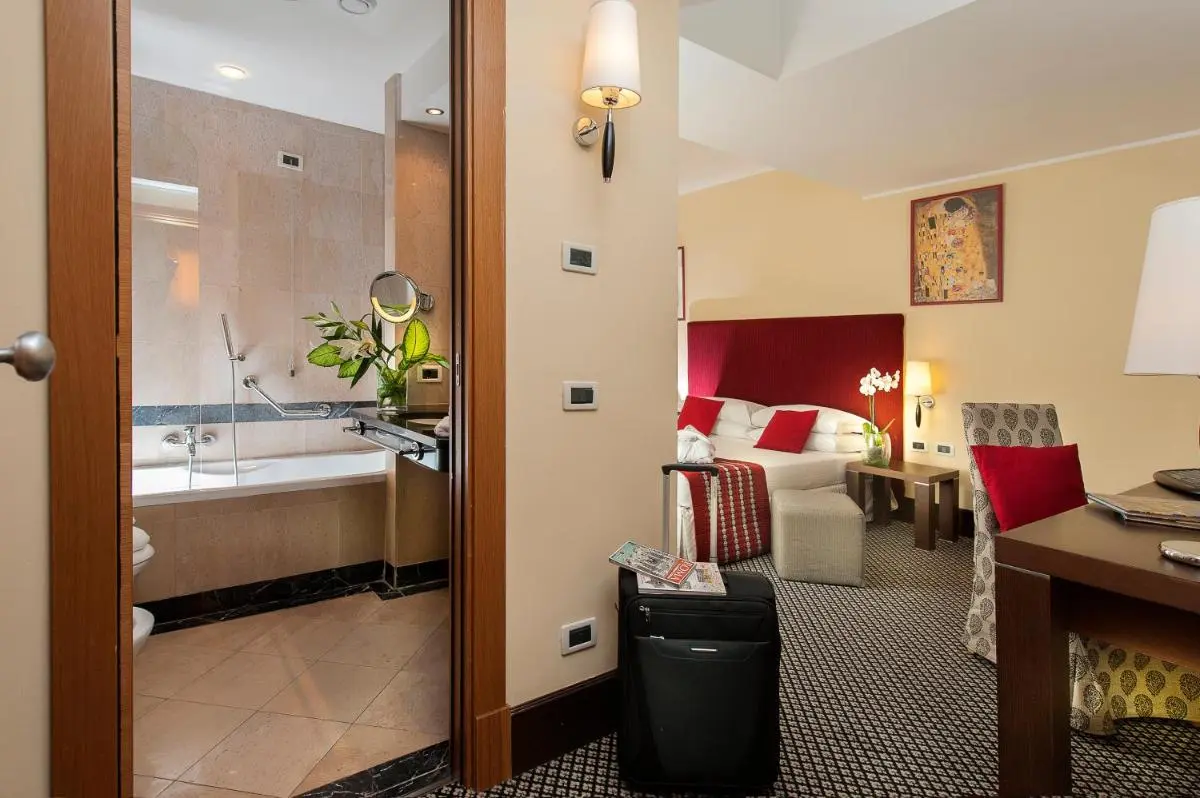Image 2 of Cardinal Hotel St. Peter