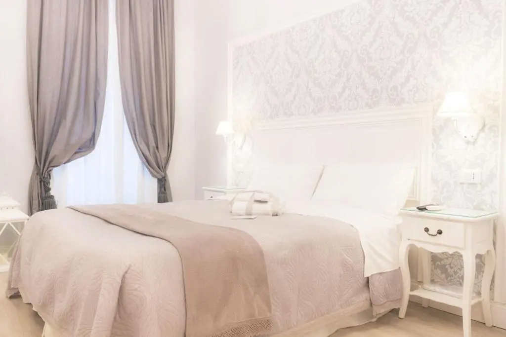 Image of Charme & Chic Luxury