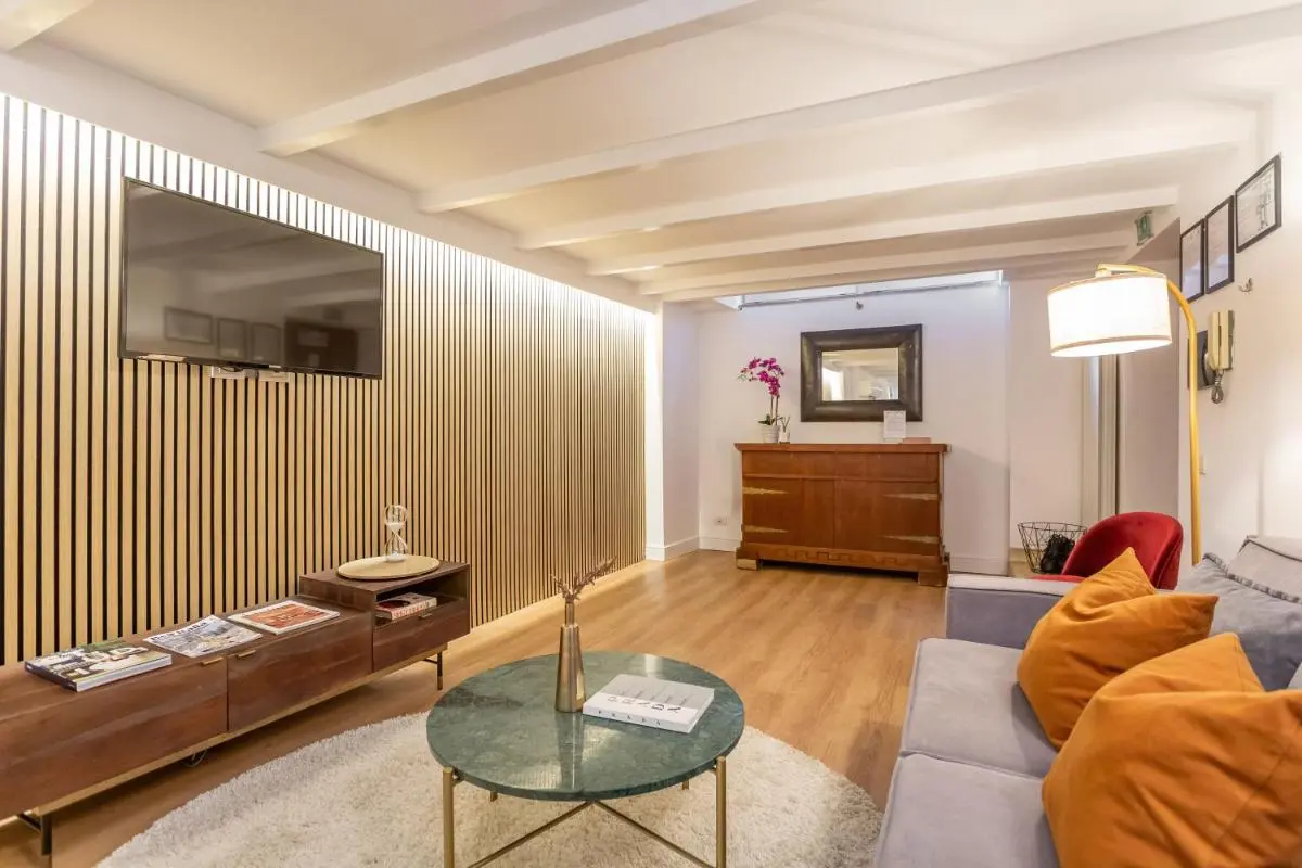 Image 2 of Daplace – Iris Apartment