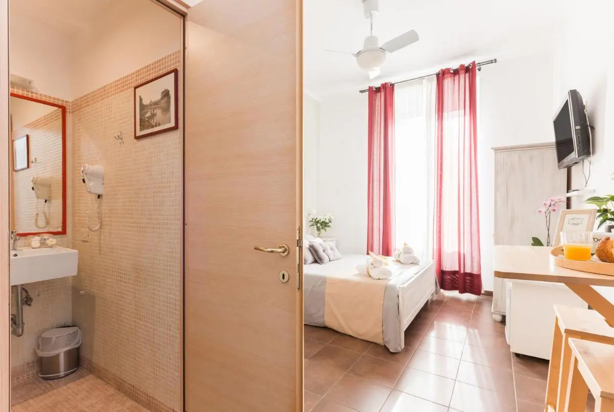 Image 2 of Domus Victoria Guest House
