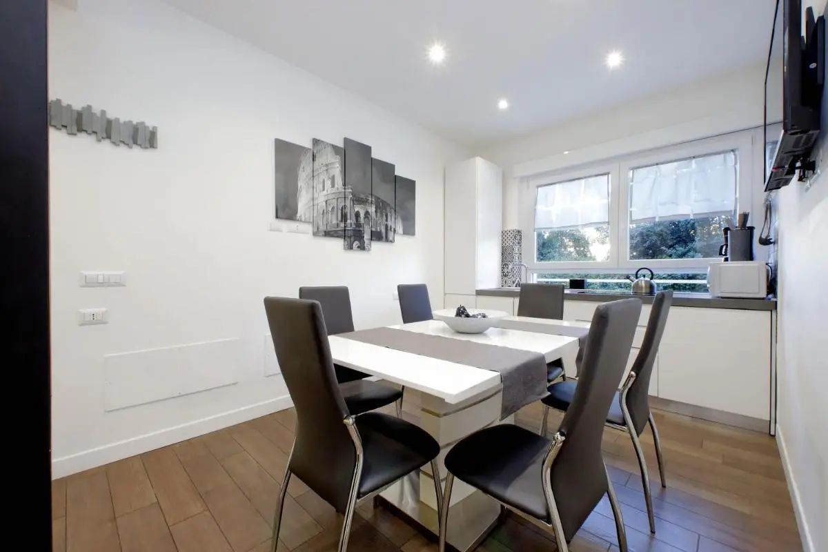 Image 3 of Druso Dream Apartment Colosseo