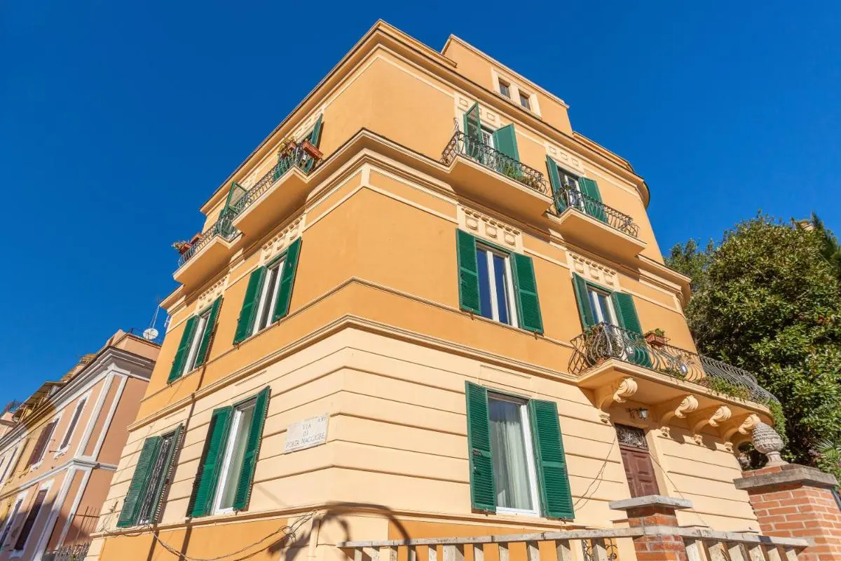 Image 1 of Elegantis Des Artistes Apartment