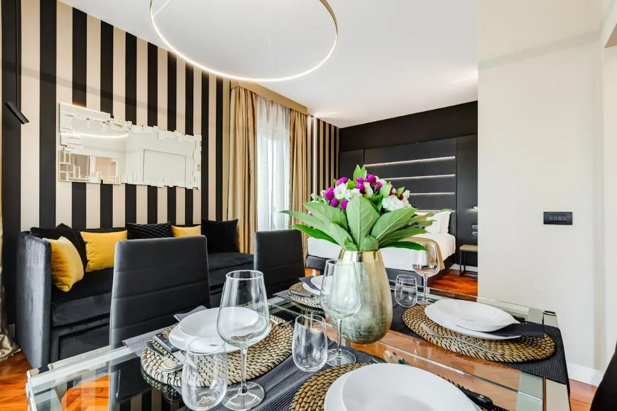 Image 3 of Frattina High-end apt