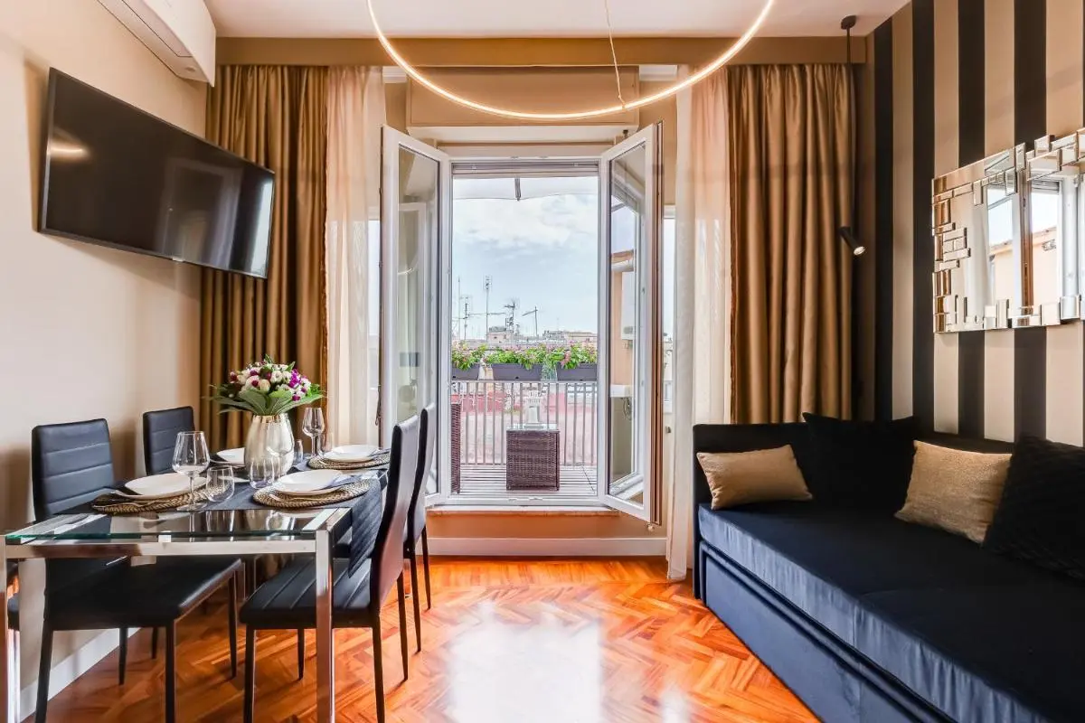 Image 4 of Frattina High-end apt