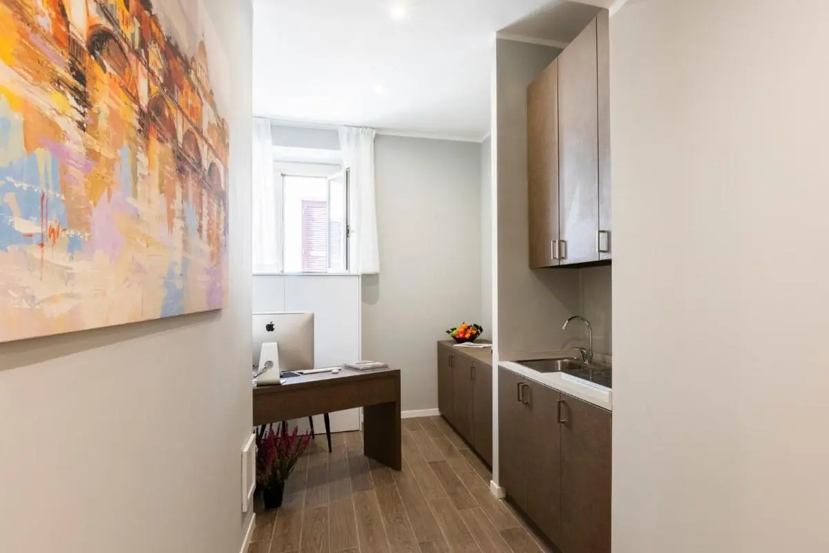 Image 2 of Giubbonari Suites