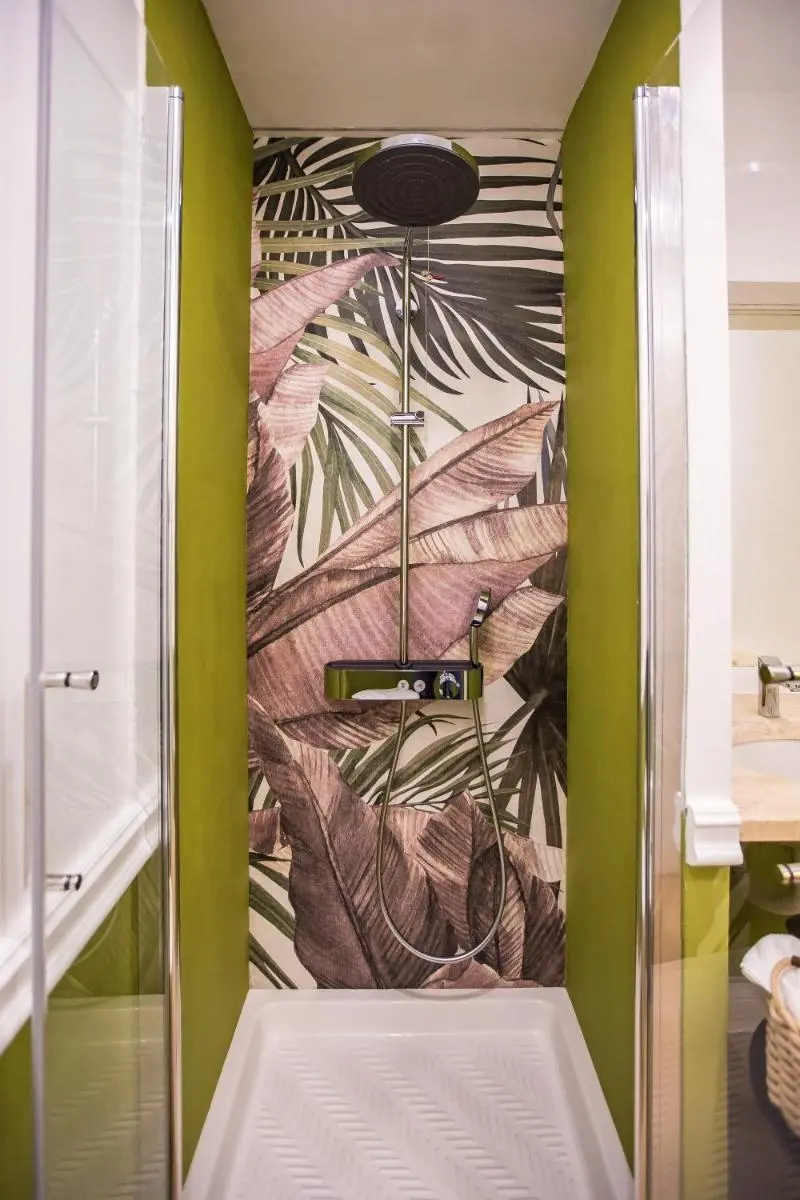 Image 3 of Hold Rome – Luxury Suites