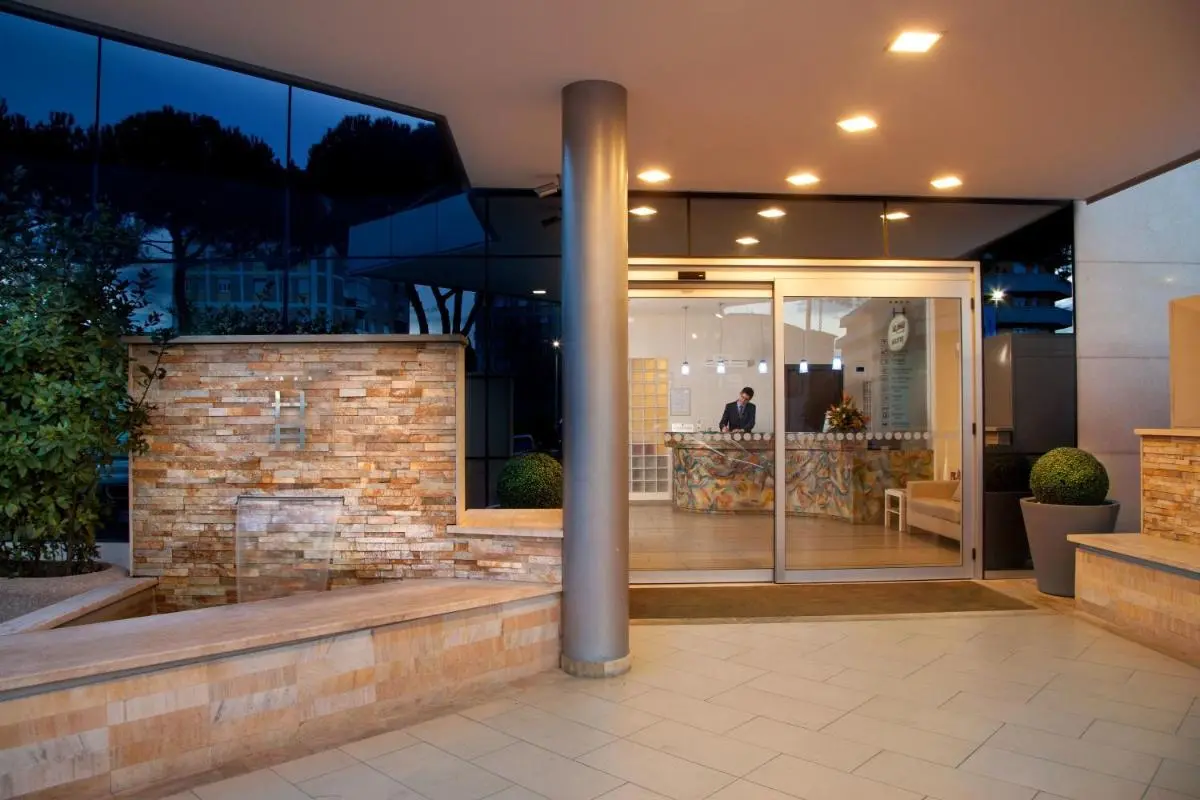 Image 5 of Hotel Artis