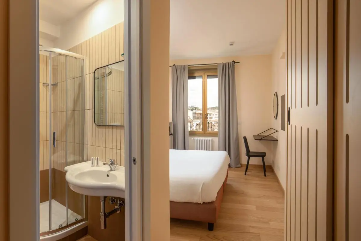 Image 2 of Hotel Colosseum