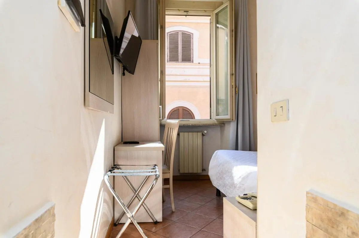 Image 2 of Hotel Julia