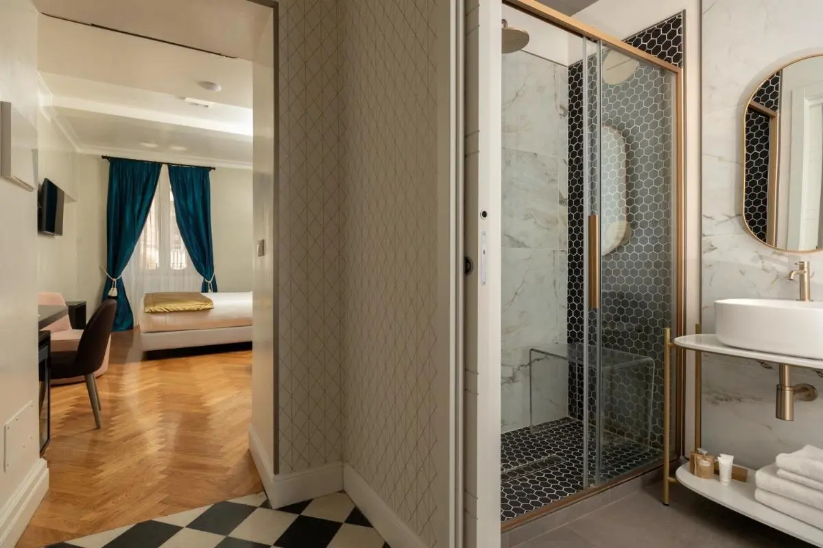 Image 2 of Hotel Mozart