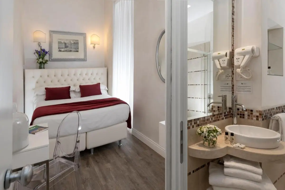 Image 2 of Hotel Navona