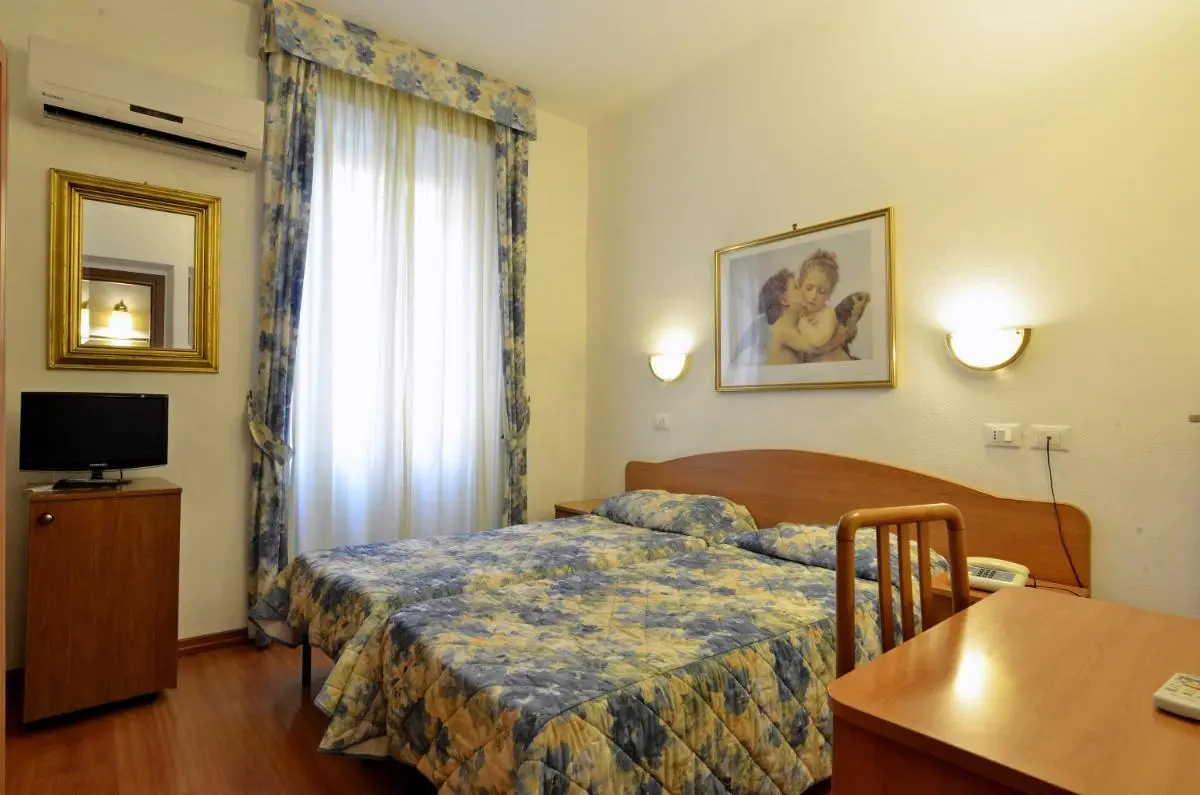 Image 4 of Hotel Tirreno