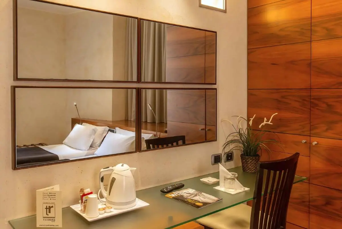 Image 2 of Hotel Tritone