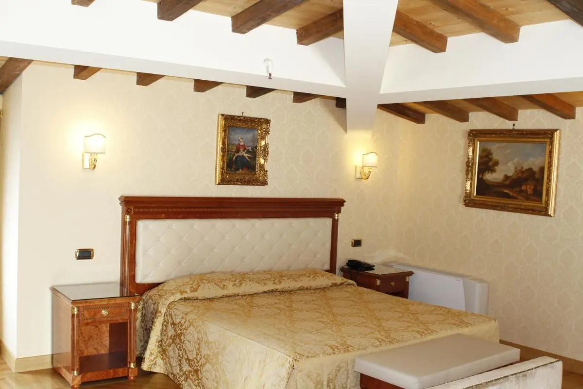 Image 6 of Hotel Villa Pinciana