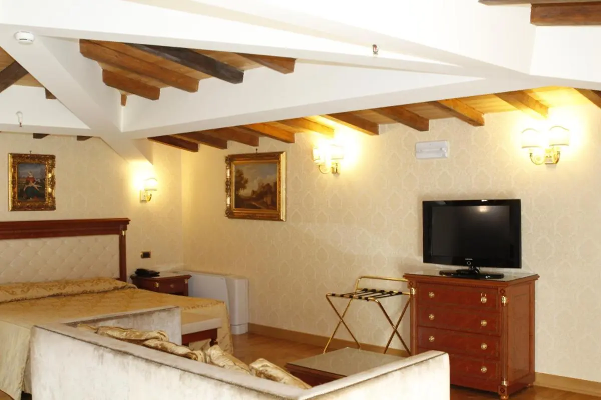 Image 4 of Hotel Villa Pinciana