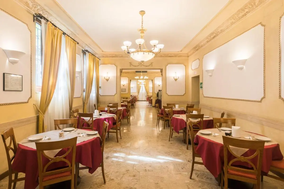 Image 3 of Hotel Villa Rosa