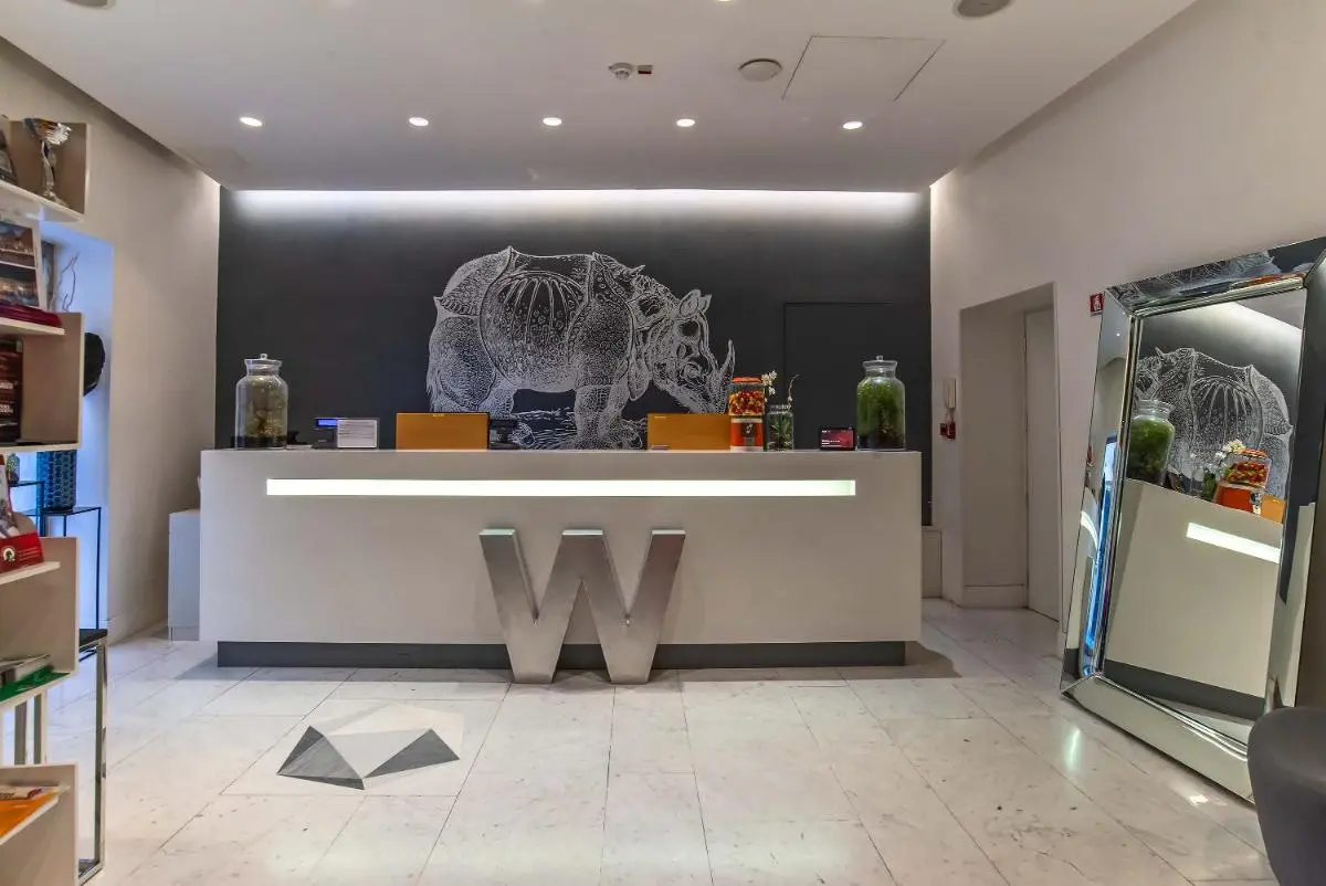 Image 6 of Hotel White