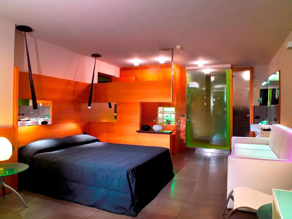 Image 1 of Hotel Zone
