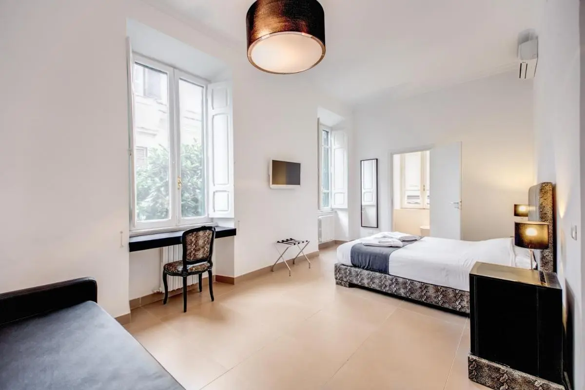 Image 1 of Imperia Suite