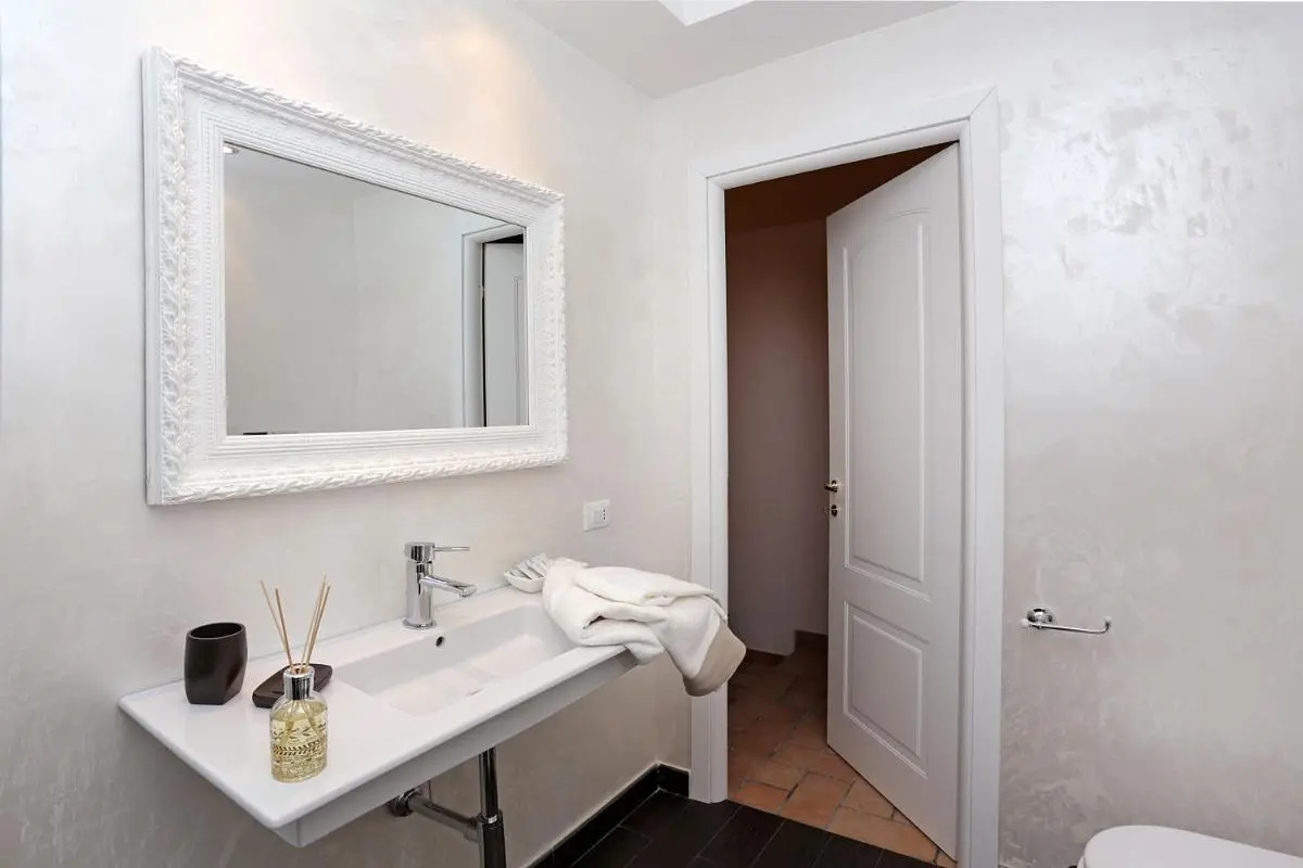 Image 4 of Madonna de’ Monti Suites