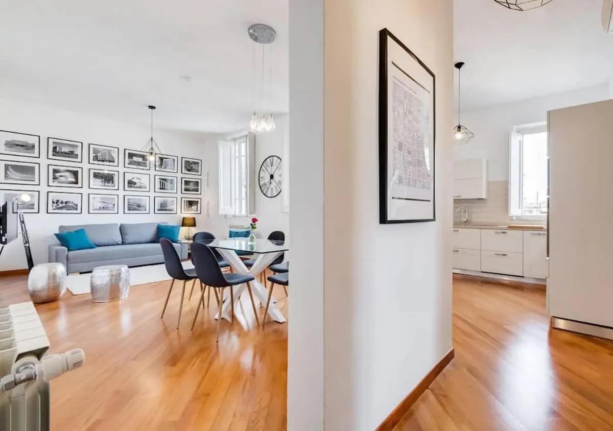 Image 3 of Modern, stylish flat near Piazza della Repubblica