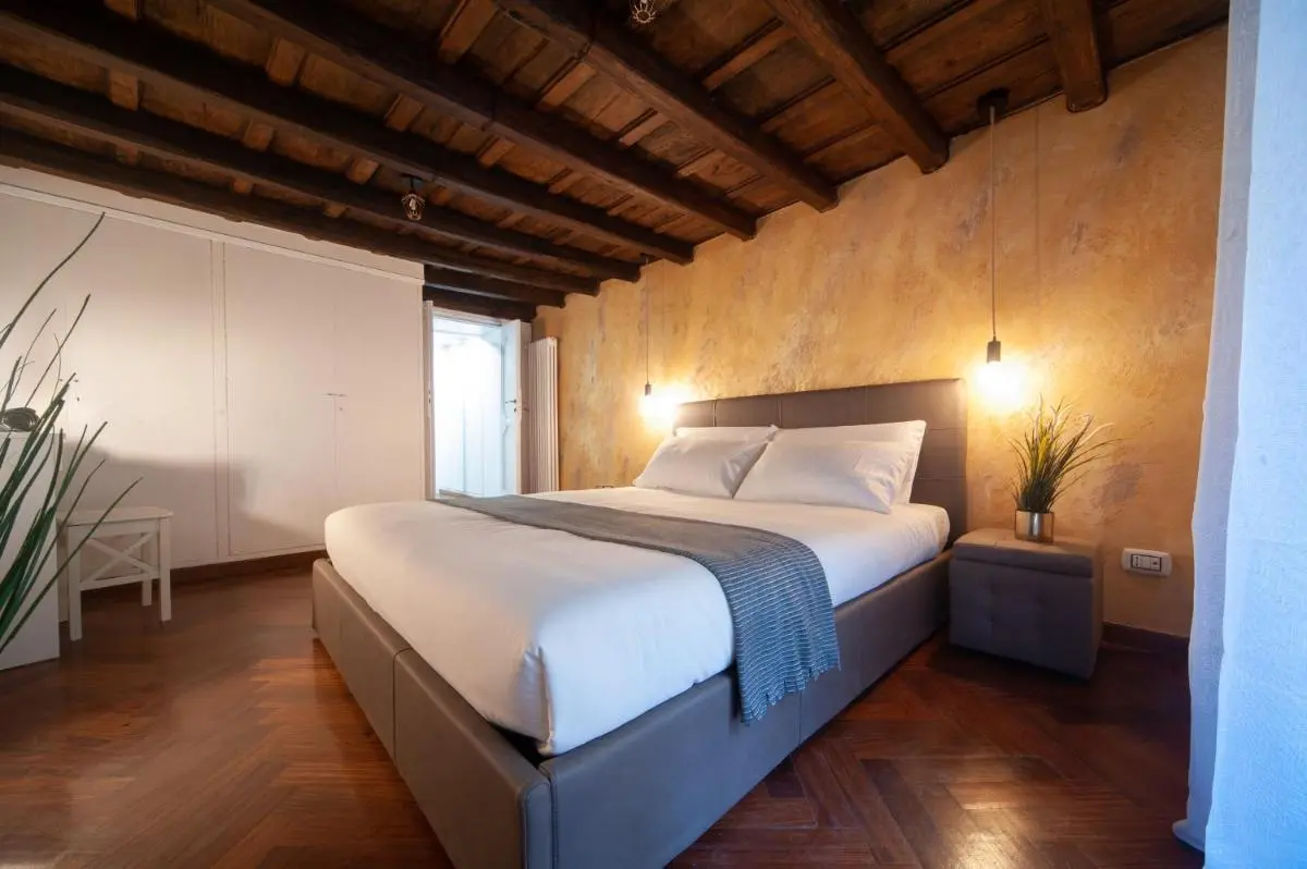 Image 6 of Navona Jacuzzi Apartment