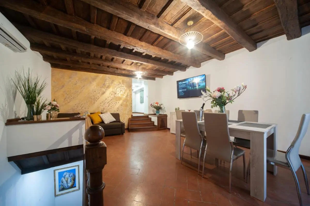 Image 4 of Navona Jacuzzi Apartment