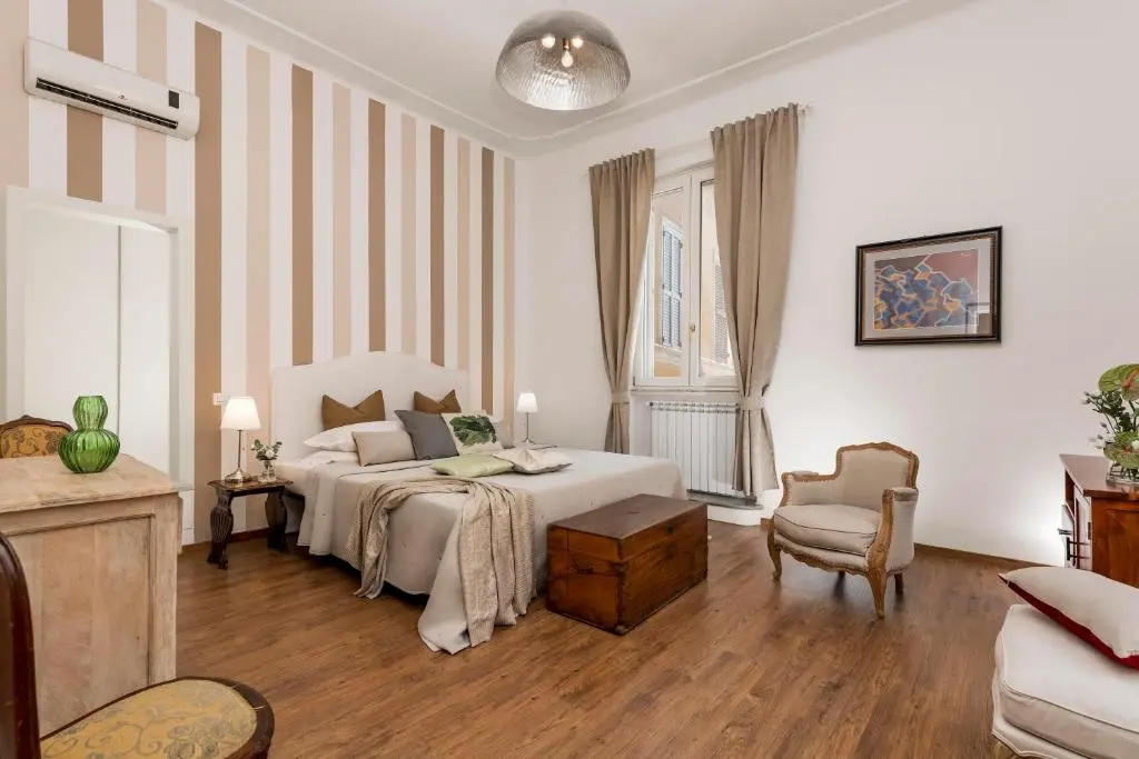 Image of New! Spanish Step Design Apartment