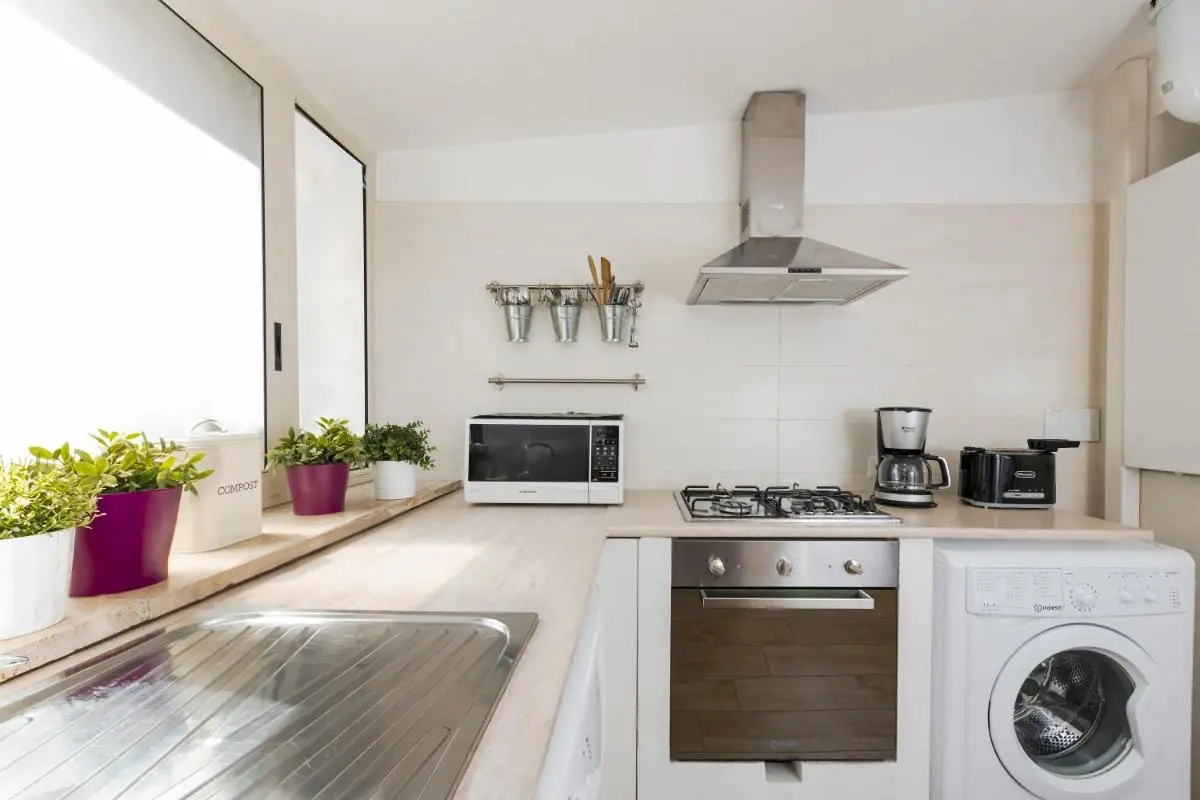 Image 3 of New! Spanish Step Design Apartment